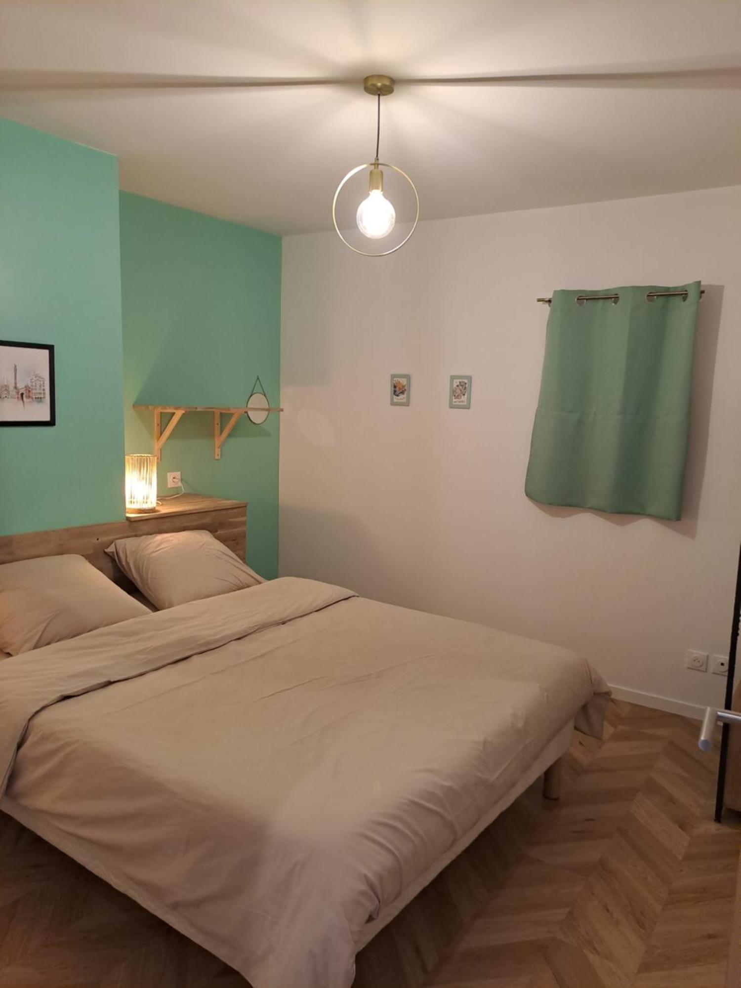 A La Maison De Apartment *